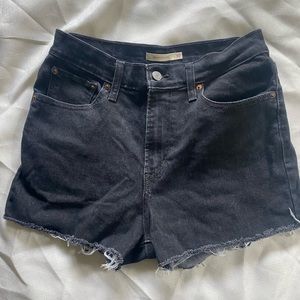Levi’s high waisted black shorts barely worn size 30